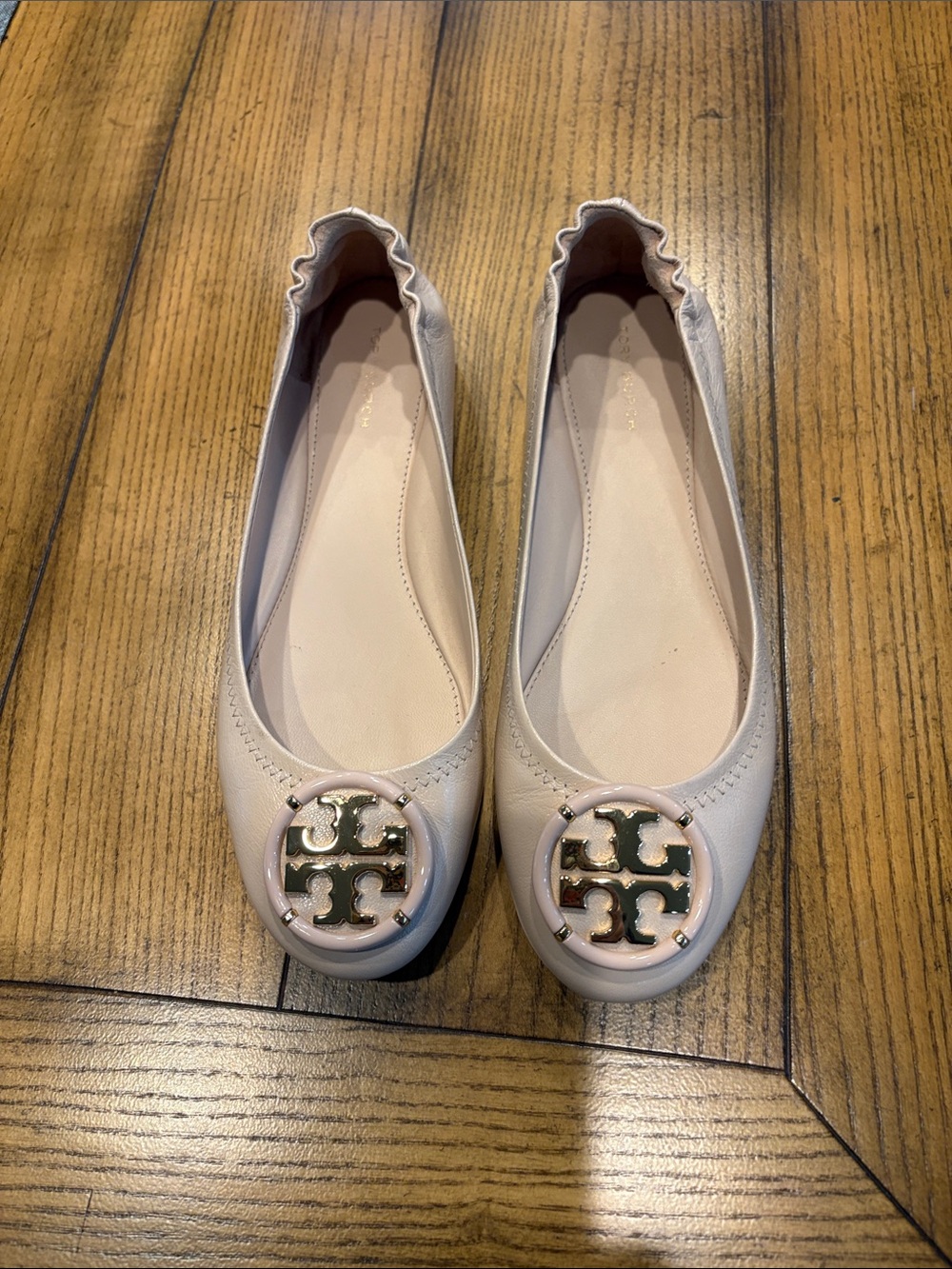 Tory Burch Blush Leather Logo Round-Toe Ballet Flats